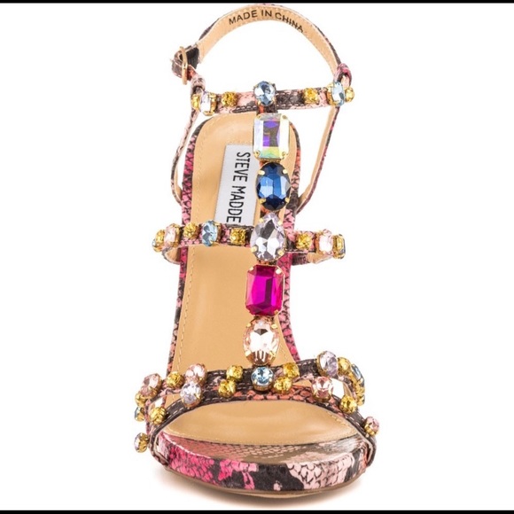 ｓｔｅｖｅ  ｍａｄｄｅｎ  ｍａｊｅｓｔｉｃ  ｄｒｅｓｓ  ｓａｎｄａｌｓ - Picture 6 of 6